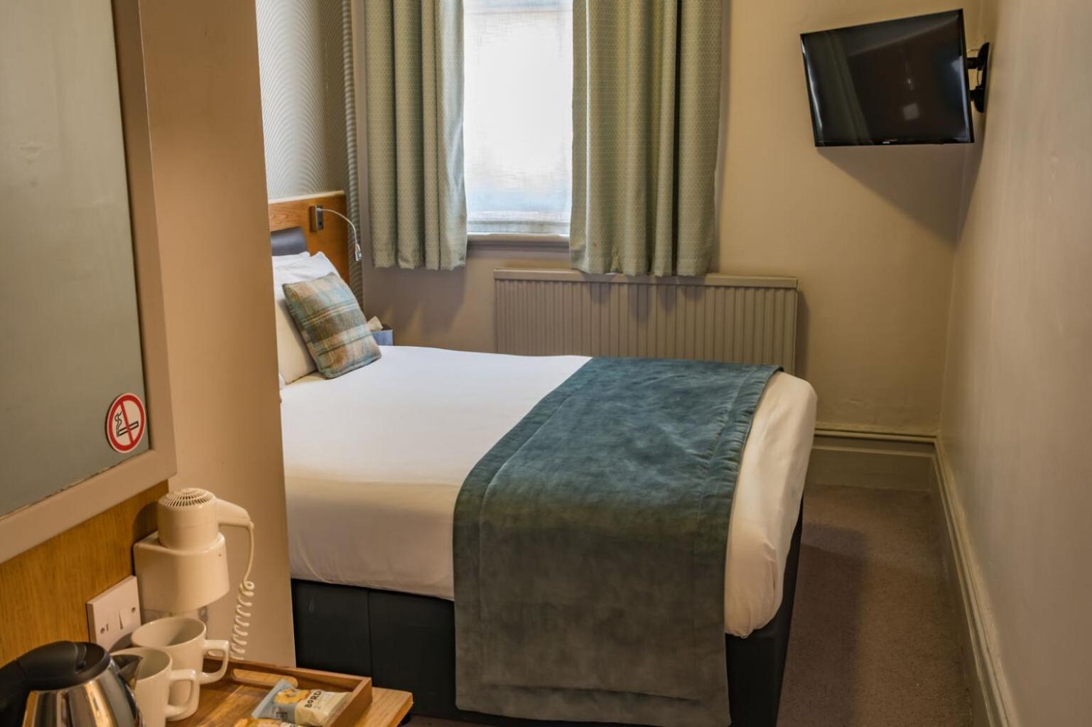The Goddard Arms Hotel Swindon Luaran gambar