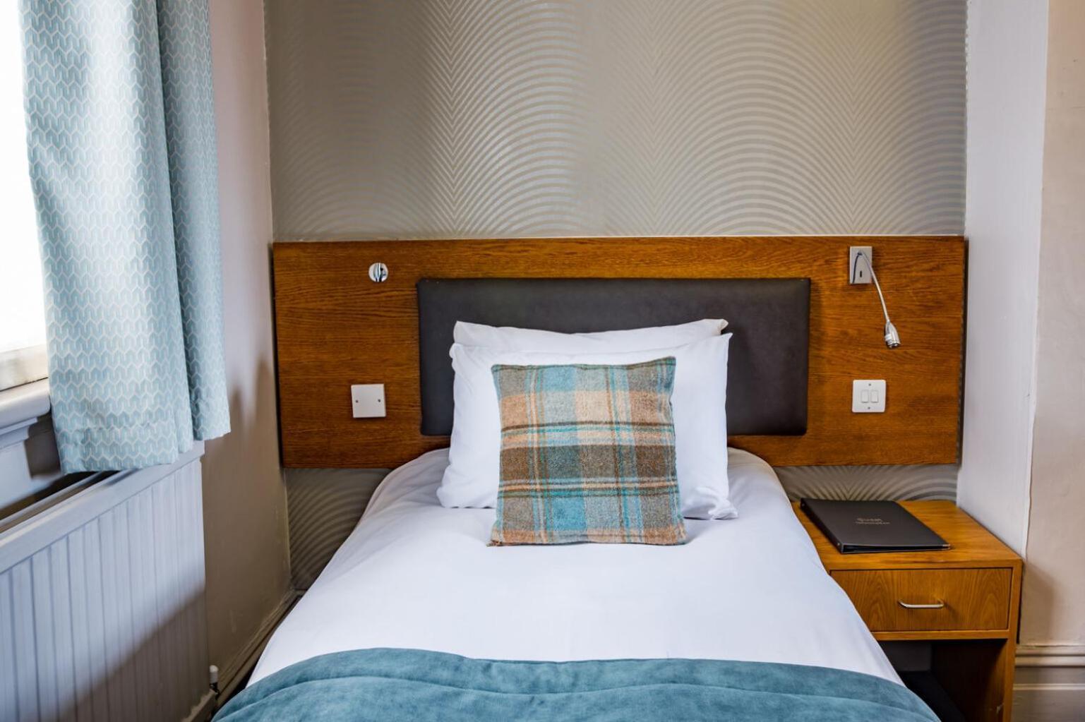 The Goddard Arms Hotel Swindon Luaran gambar