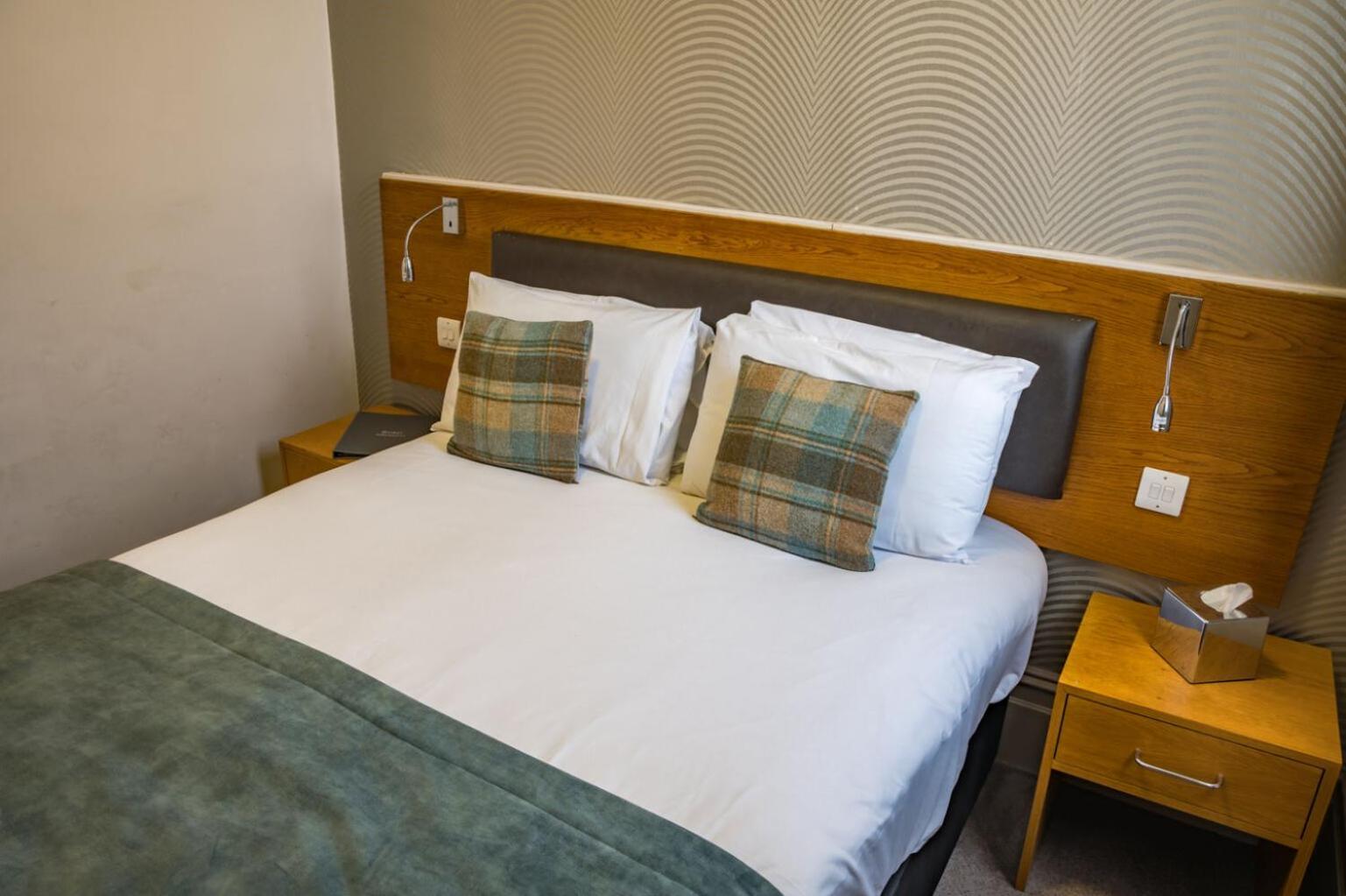 The Goddard Arms Hotel Swindon Luaran gambar