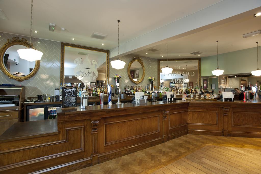 The Goddard Arms Hotel Swindon Luaran gambar