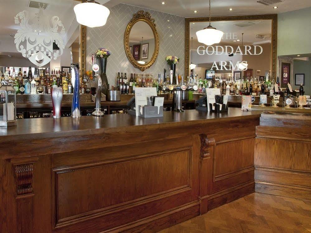The Goddard Arms Hotel Swindon Luaran gambar